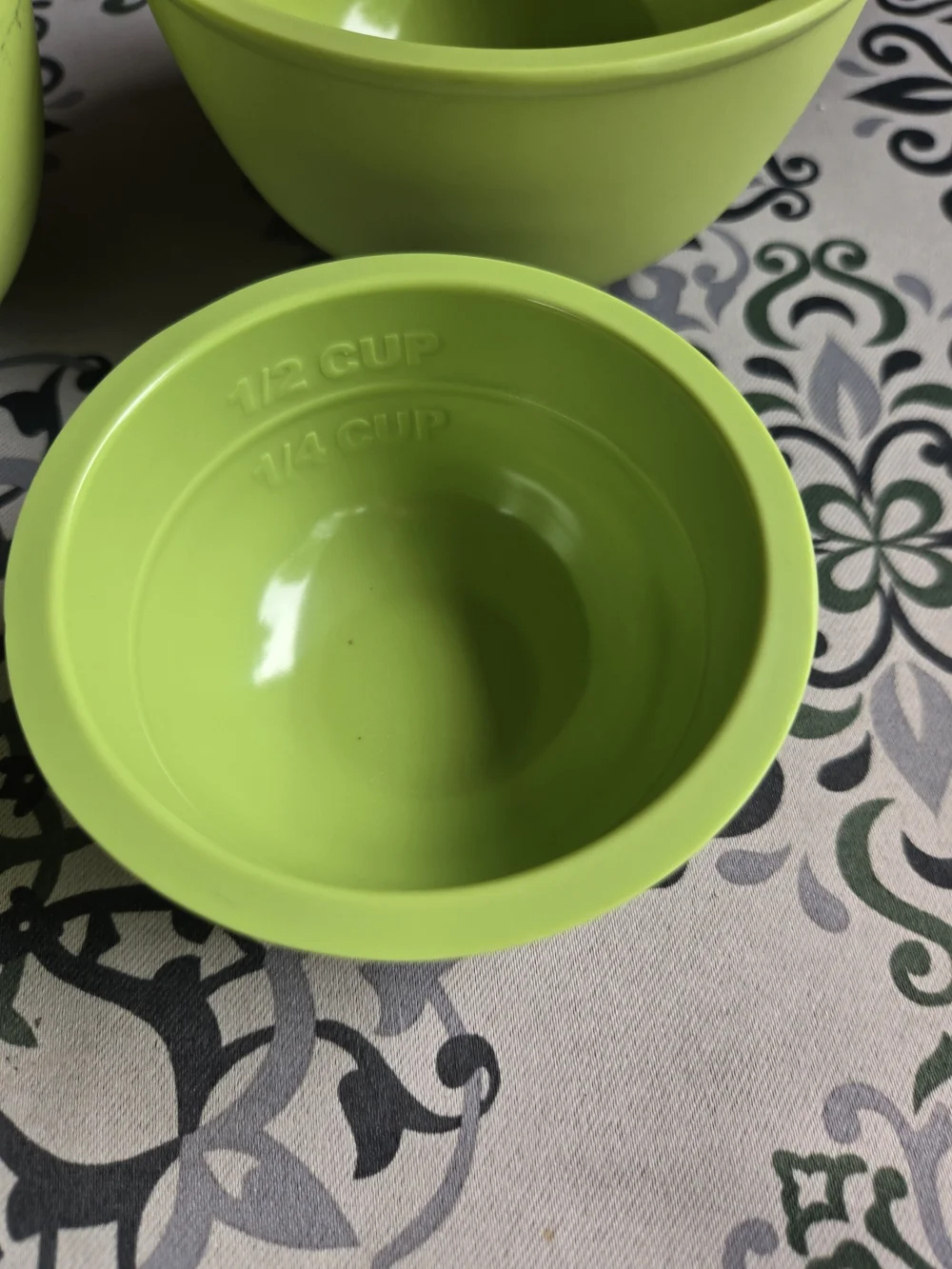 Set of 5 Melamine Nesting Lime Green Measuring Cups (10 Measures)
